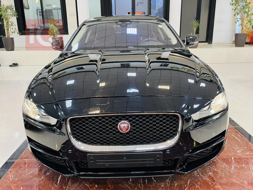 جاگوار XE